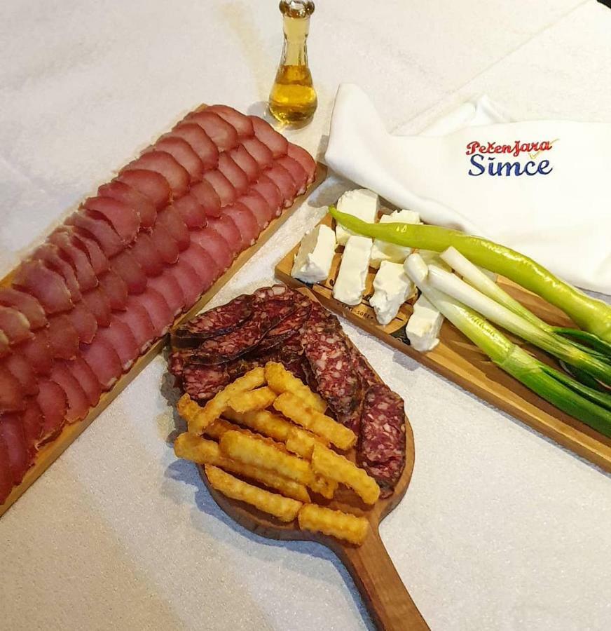 Konaciste Simce Bed and Breakfast Kraljevo Esterno foto
