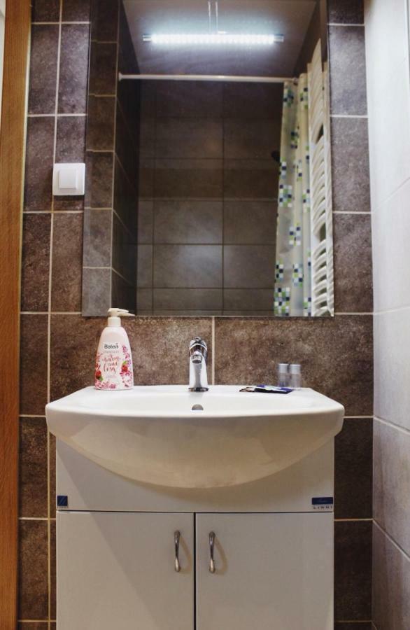 Konaciste Simce Bed and Breakfast Kraljevo Esterno foto