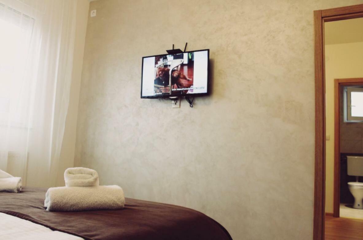 Konaciste Simce Bed and Breakfast Kraljevo Esterno foto