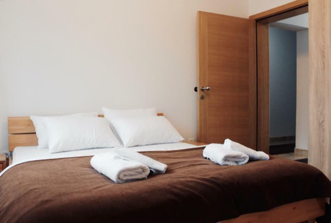 Konaciste Simce Bed and Breakfast Kraljevo Esterno foto