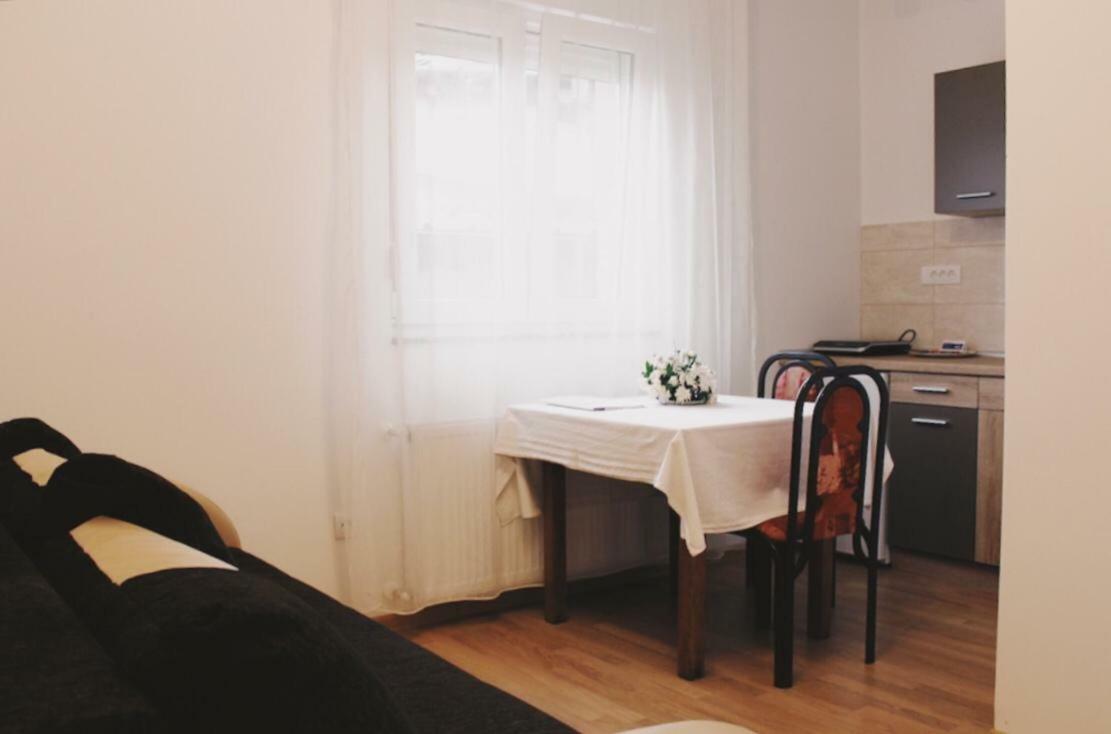 Konaciste Simce Bed and Breakfast Kraljevo Esterno foto